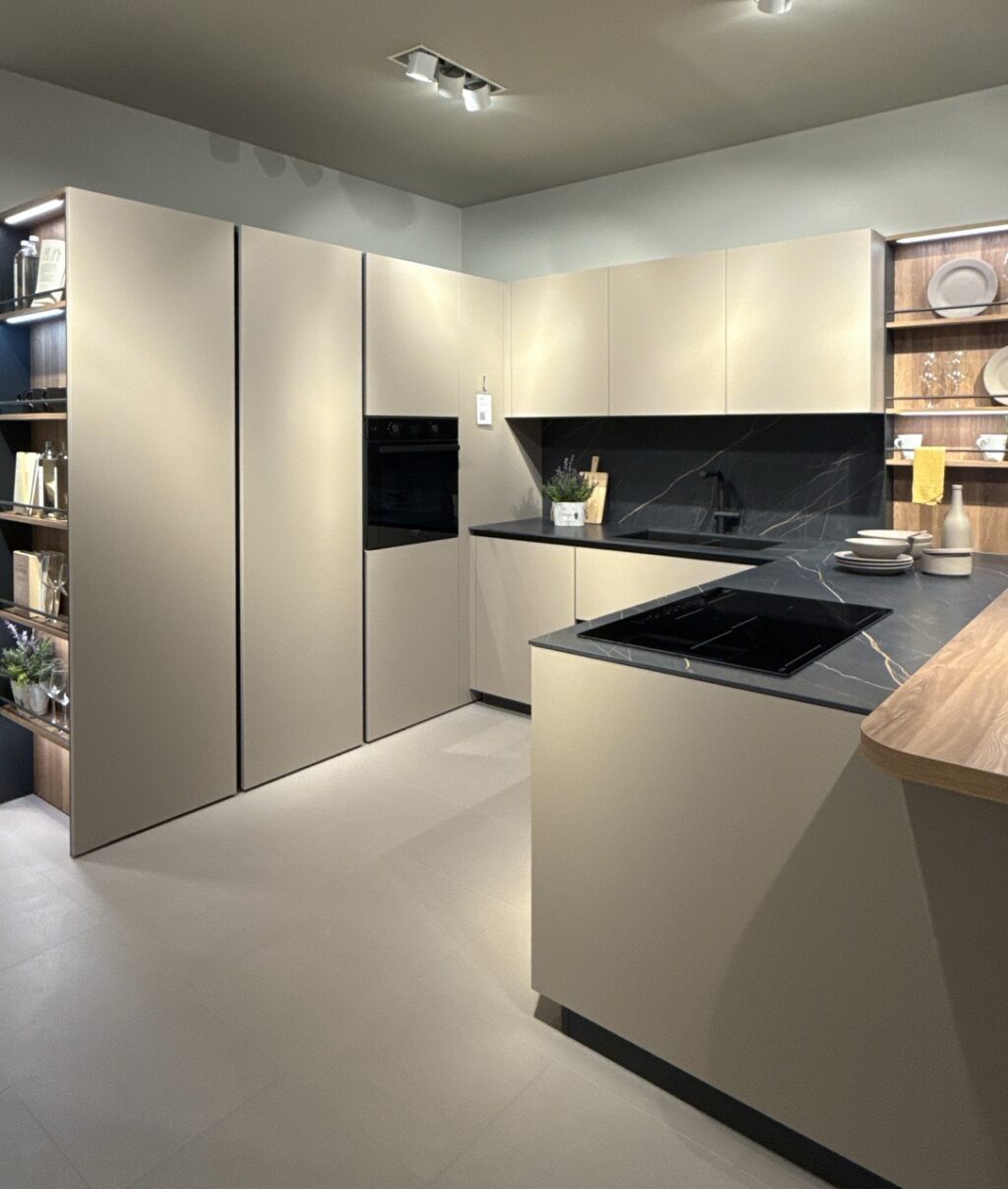 62B8A628-9471-4193-A85B-251D4039CF1B 2 – dimensioni grandi